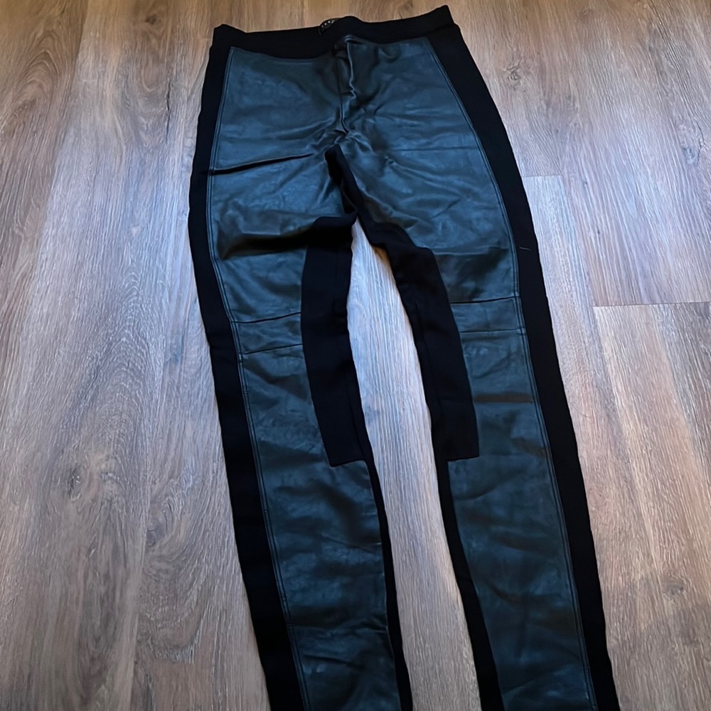 sanctuary faux leather leggings size xs
